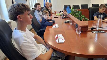Župan dr. Gregor Kovačič je sprejel najuspešnejše učence Glasbene šole Ilirska Bistrica  (3)